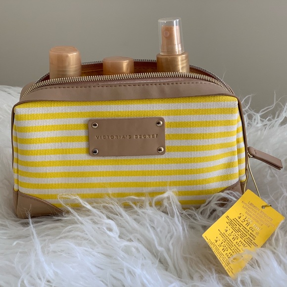 Victoria's Secret Handbags - Victoria’s Secret Cosmetic Bag